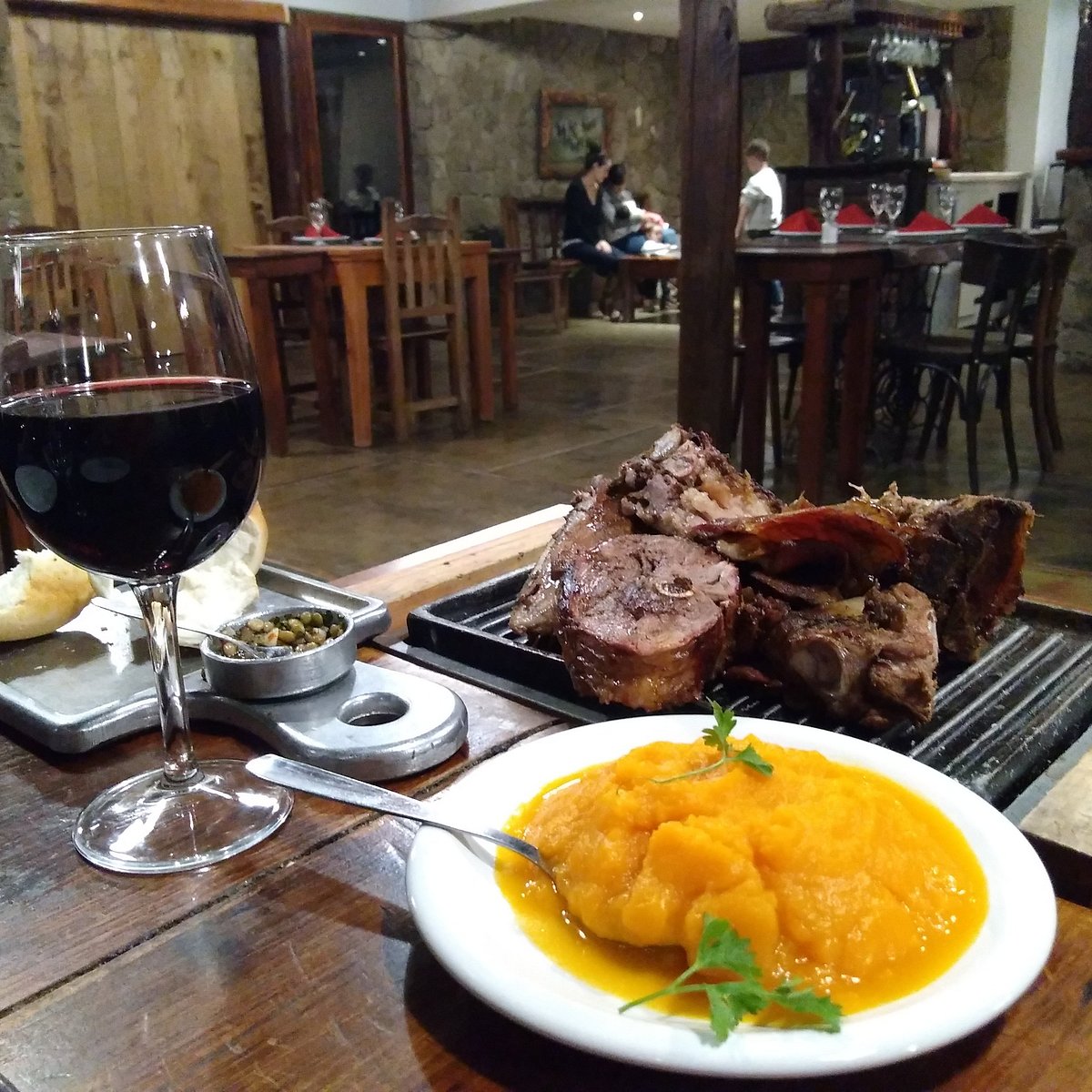 Parrilla Don Pichon interior