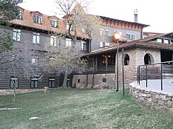 El Tovar Hotel Exterior